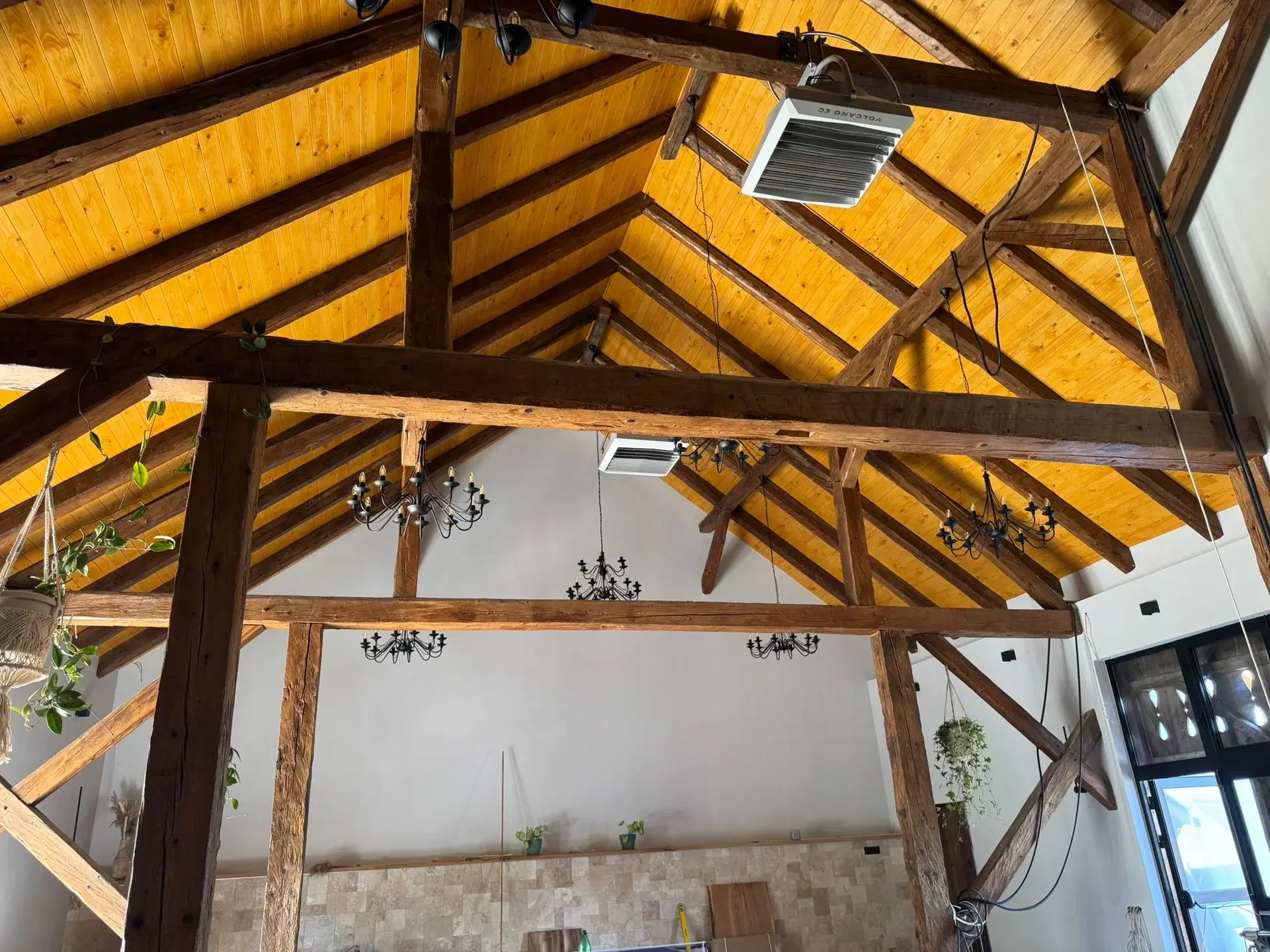 servicii de dulgherie pentru acoperișuri